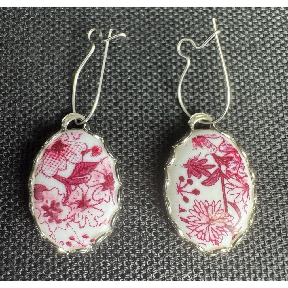 Broken China Jewlery VTG Royal Staffordshire Torquin Earrings